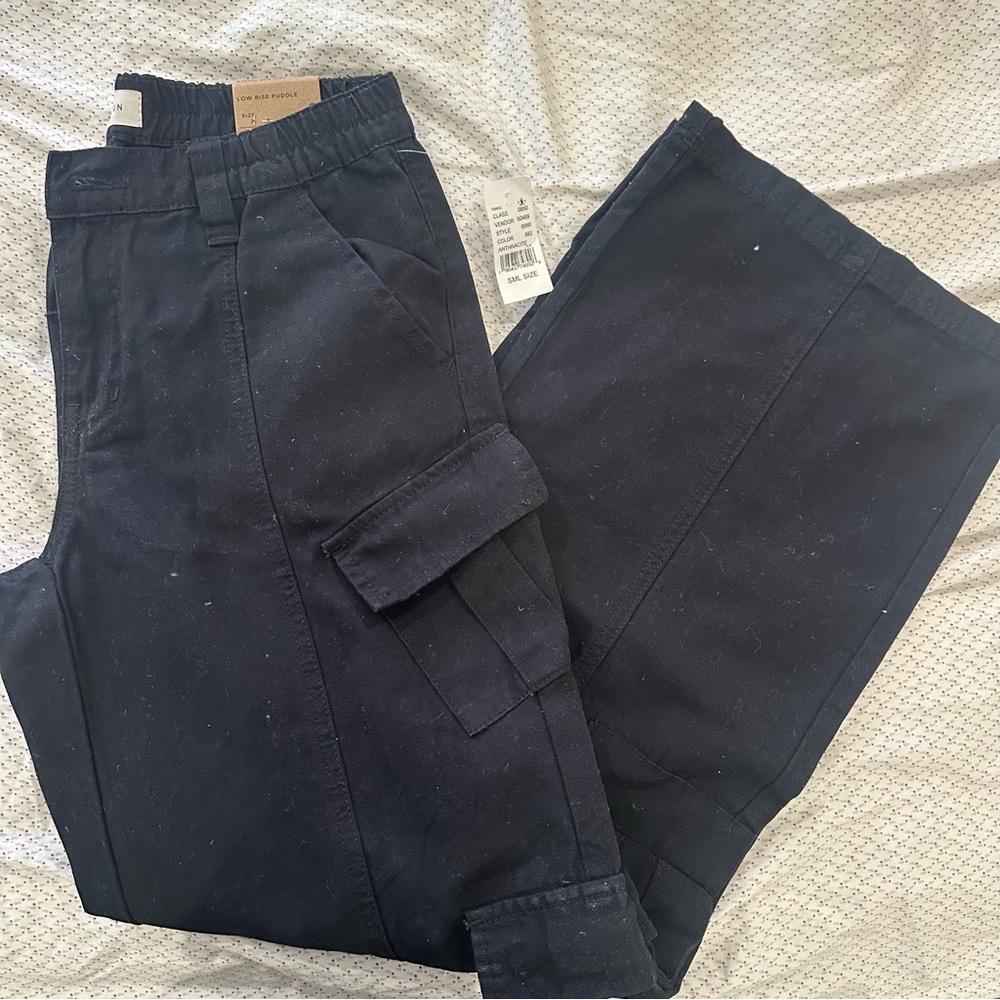 black pacsun parachute cargos